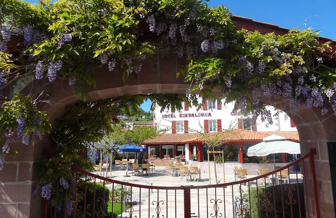 Hotels Logis Eskualduna Chez Katina-1